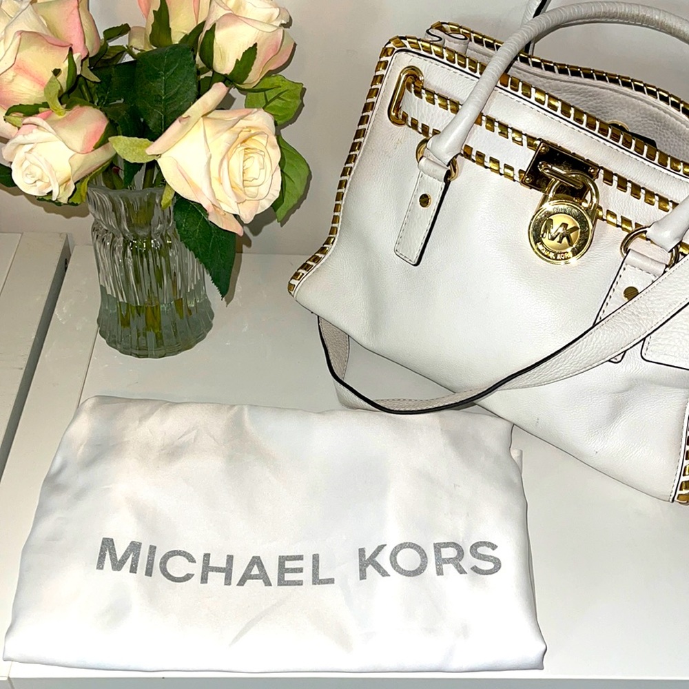 Exquisite MK Michael Kors White Purse🕊